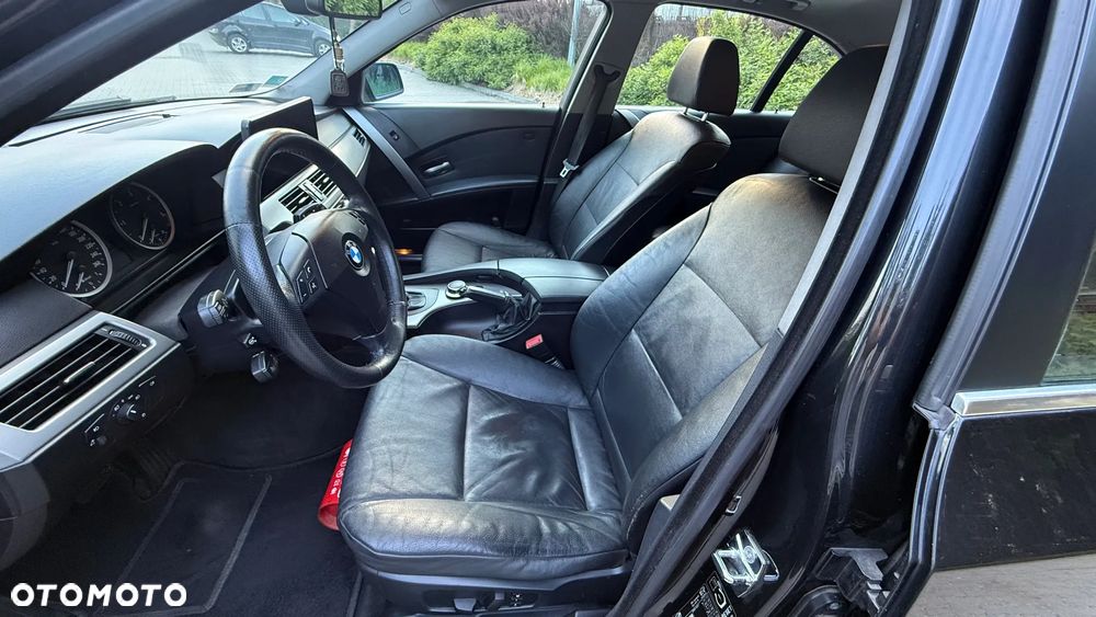 BMW Seria 5 525d - 4