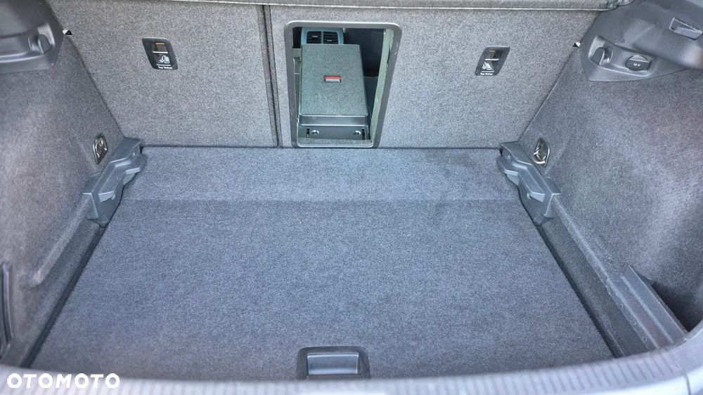 Volkswagen Golf 1.4 TSI BlueMotion Technology Cup - 11