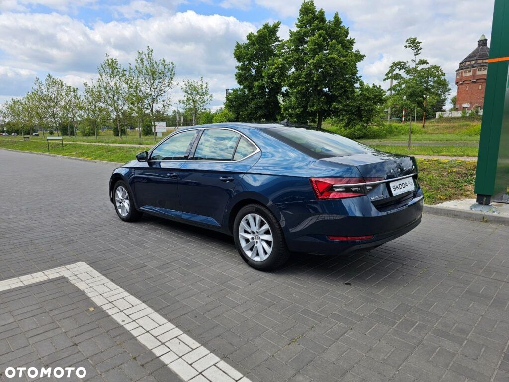 Skoda Superb 1.5 TSI Ambition DSG - 4