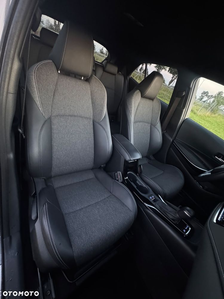 Toyota Corolla 1.8 Hybrid Selection - 8