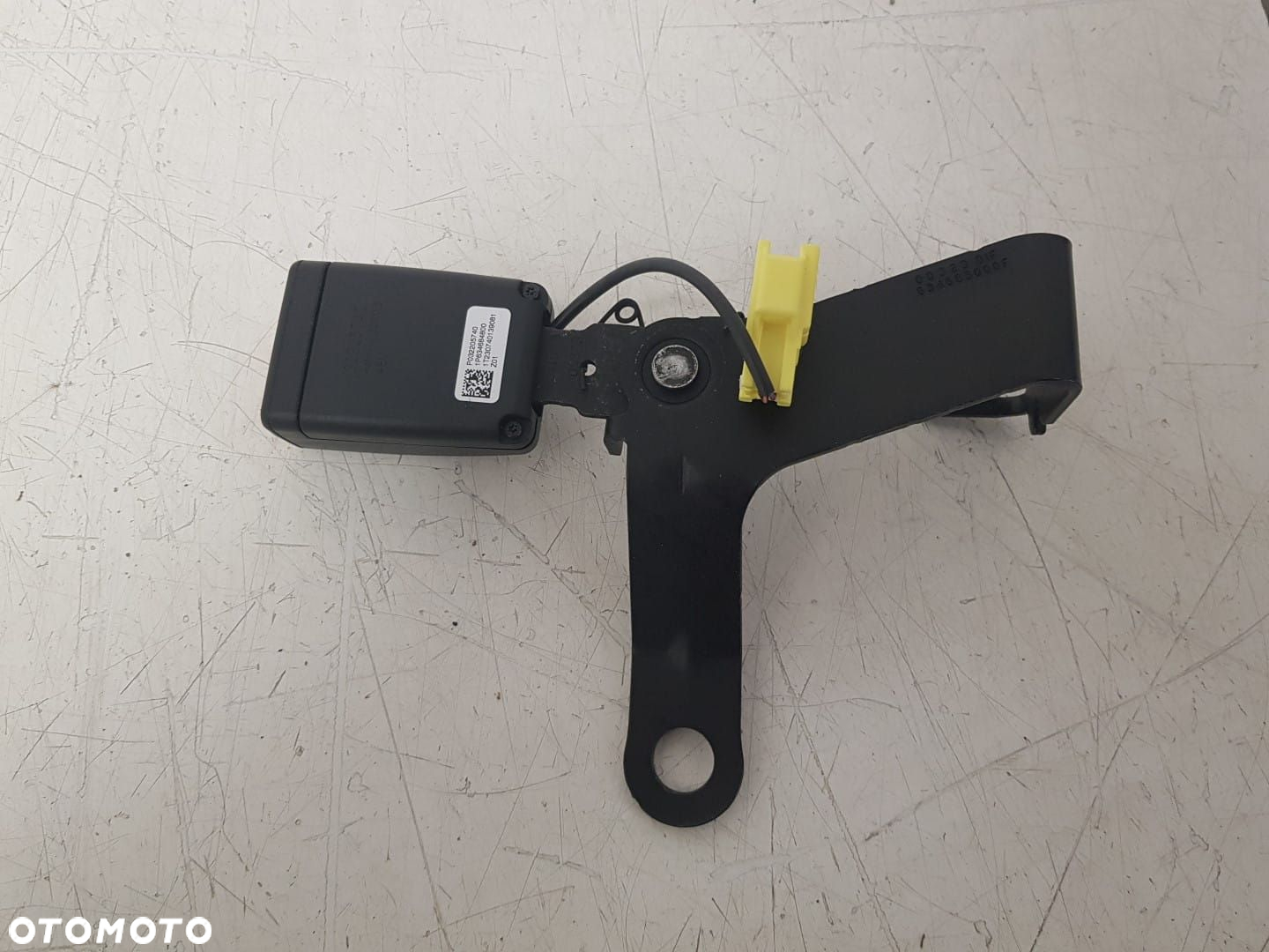 NOWE ORYGINALNE ZAPIĘCIE PASA KLAMRA BEZPIECZENSWA ZAPINKA PRAWA TYŁ VOLVO XC60 II 2 B4 32205740 - 2