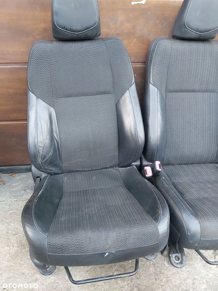 Toyota Auris II fotel skóra przód tył kanapa lewy prawy Komplet - 5