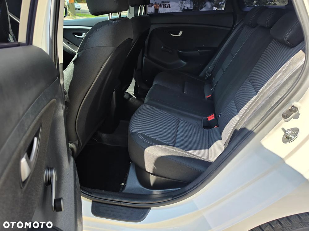 Hyundai i30 1.6 CRDi Comfort - 18