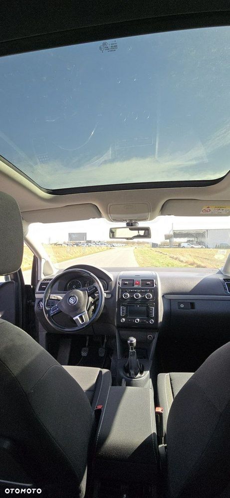 Volkswagen Touran - 24
