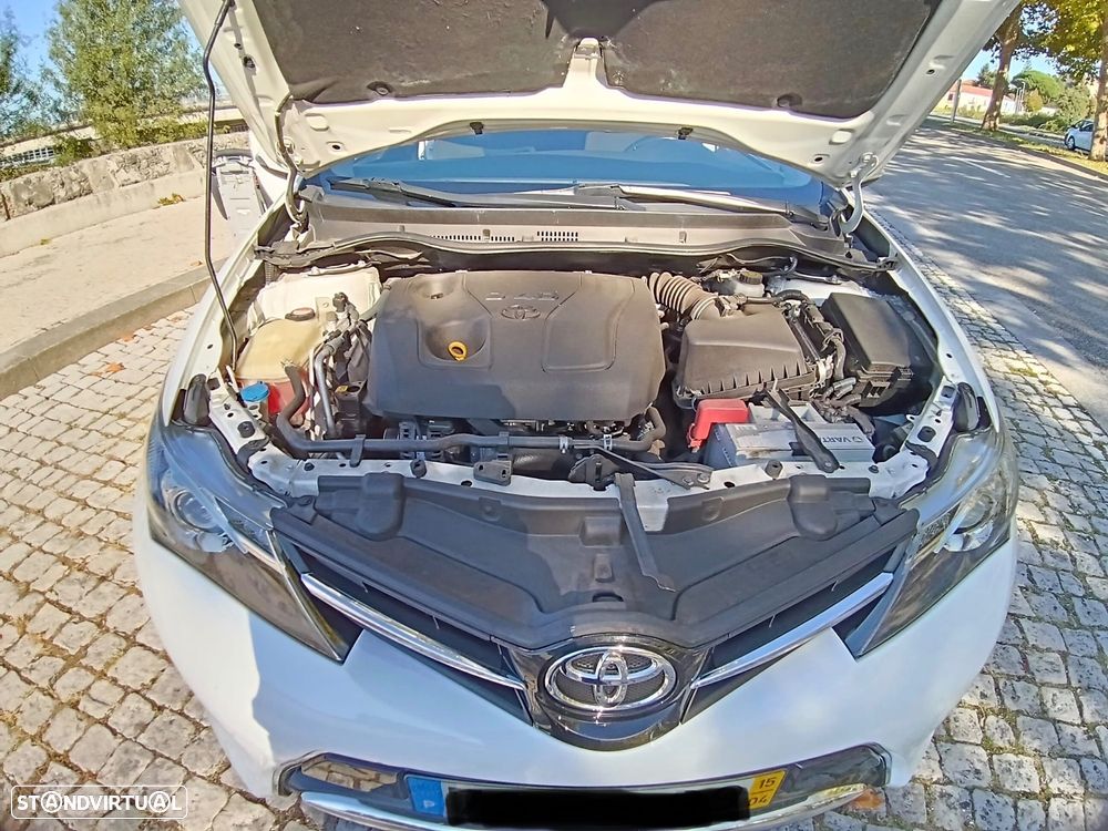 Toyota Auris 1.4 D-4D Comfort+Pack Sport - 11