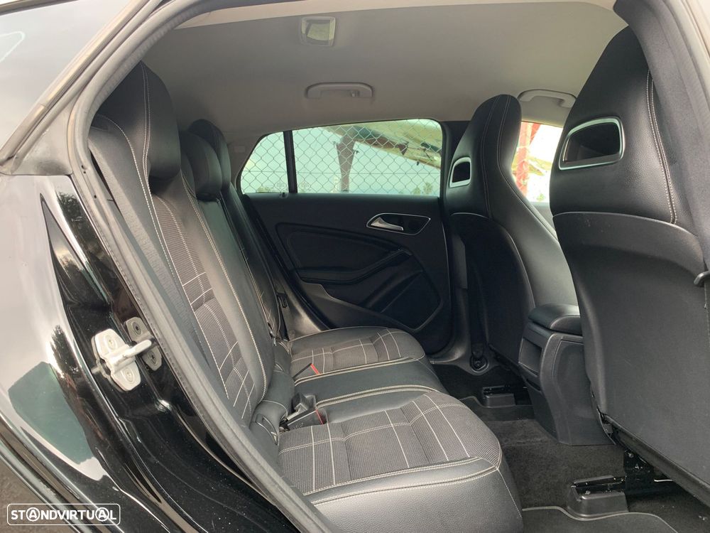 Mercedes-Benz CLA 200 d Shooting Brake AMG Line Aut. - 13