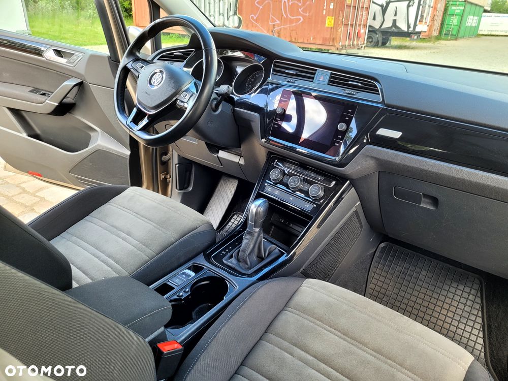 Volkswagen Touran 1.4 TSI BMT Highline DSG - 12