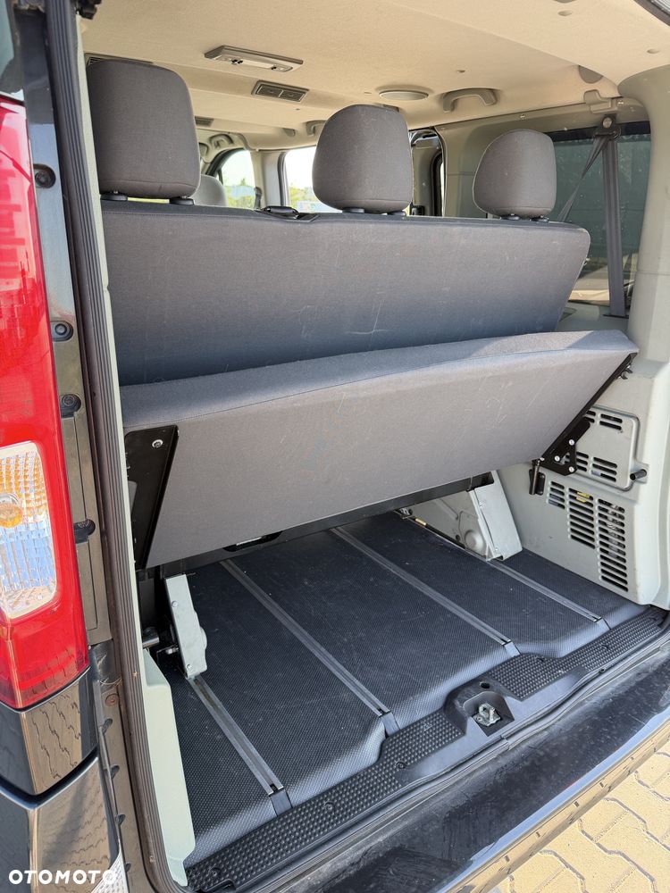 Opel Vivaro - 8