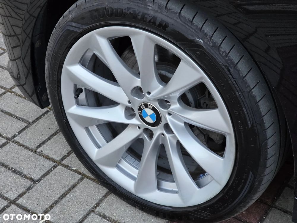 BMW Seria 3 330d Sport-Aut Blue Performance Modern Line - 34