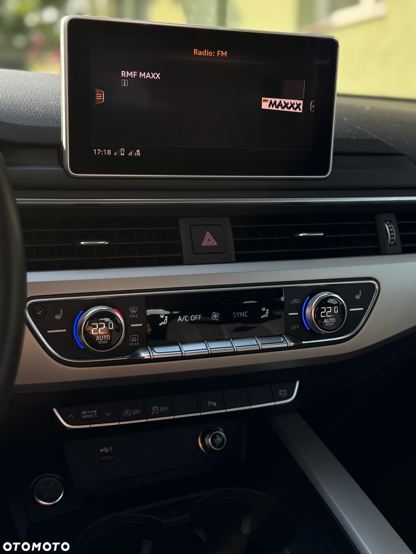 Audi A4 40 TDI S tronic - 12