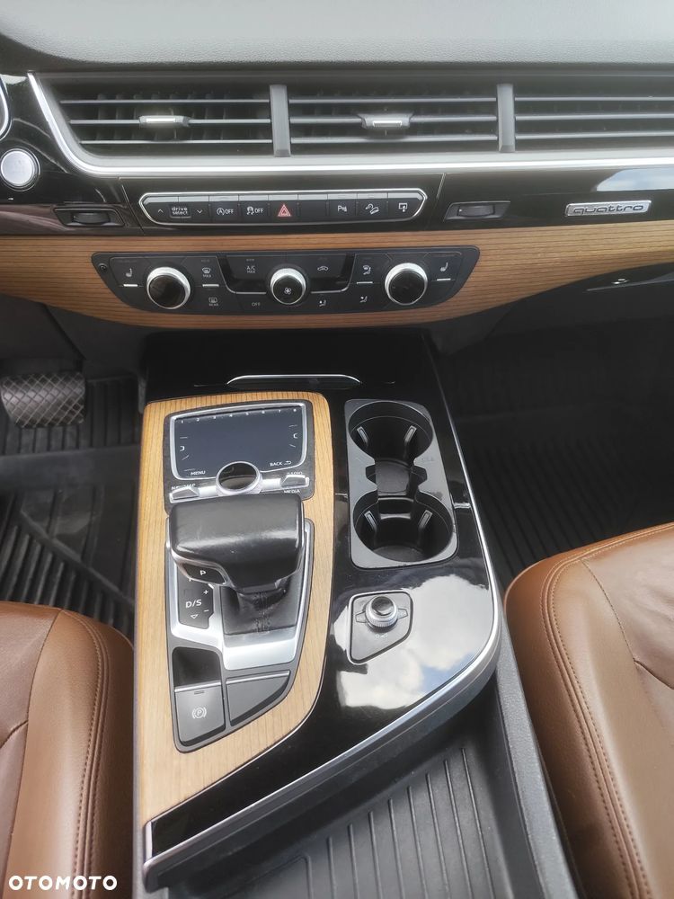 Audi Q7 - 18