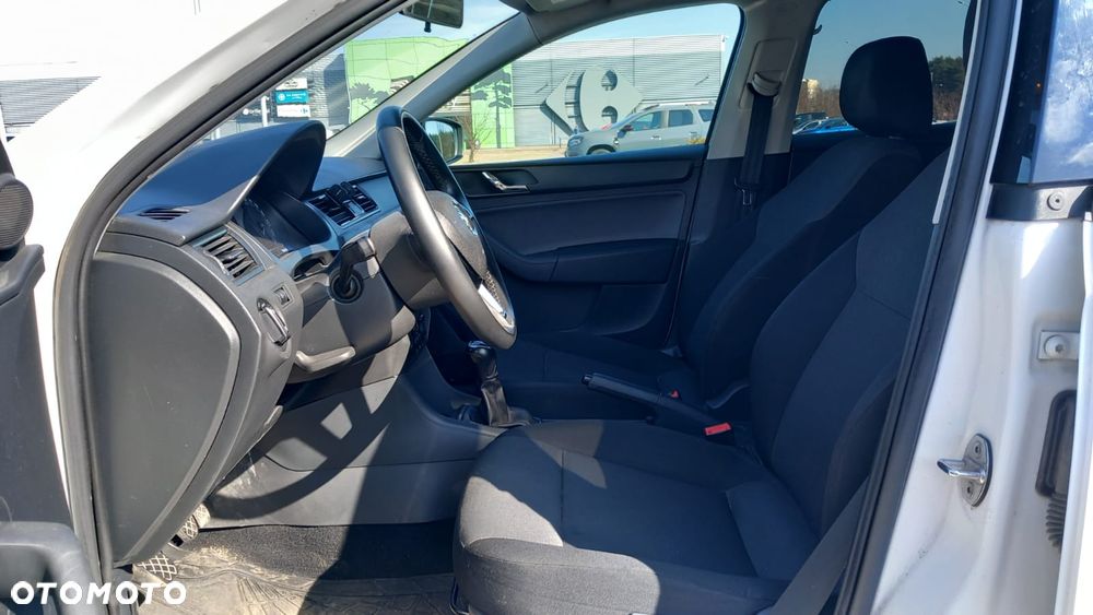 Skoda RAPID 1.2 TSI Ambition - 6