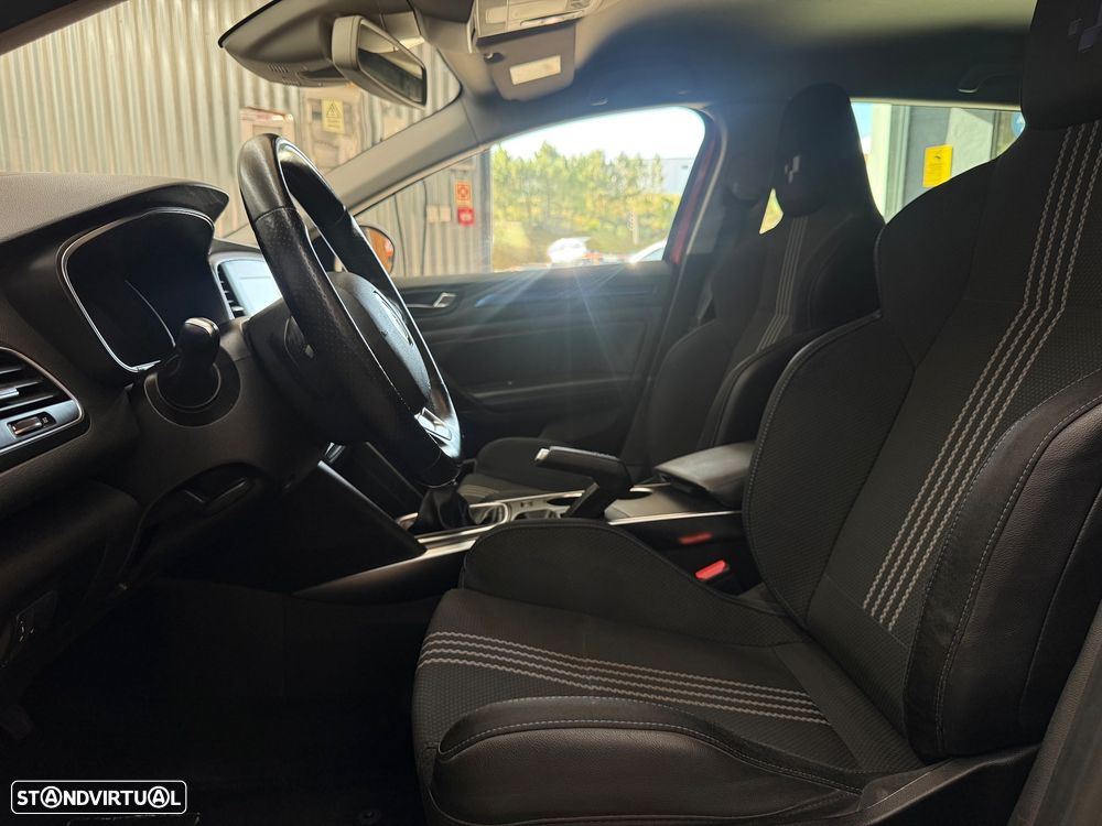Renault Mégane Sport Tourer 1.6 dCi GT Line - 19