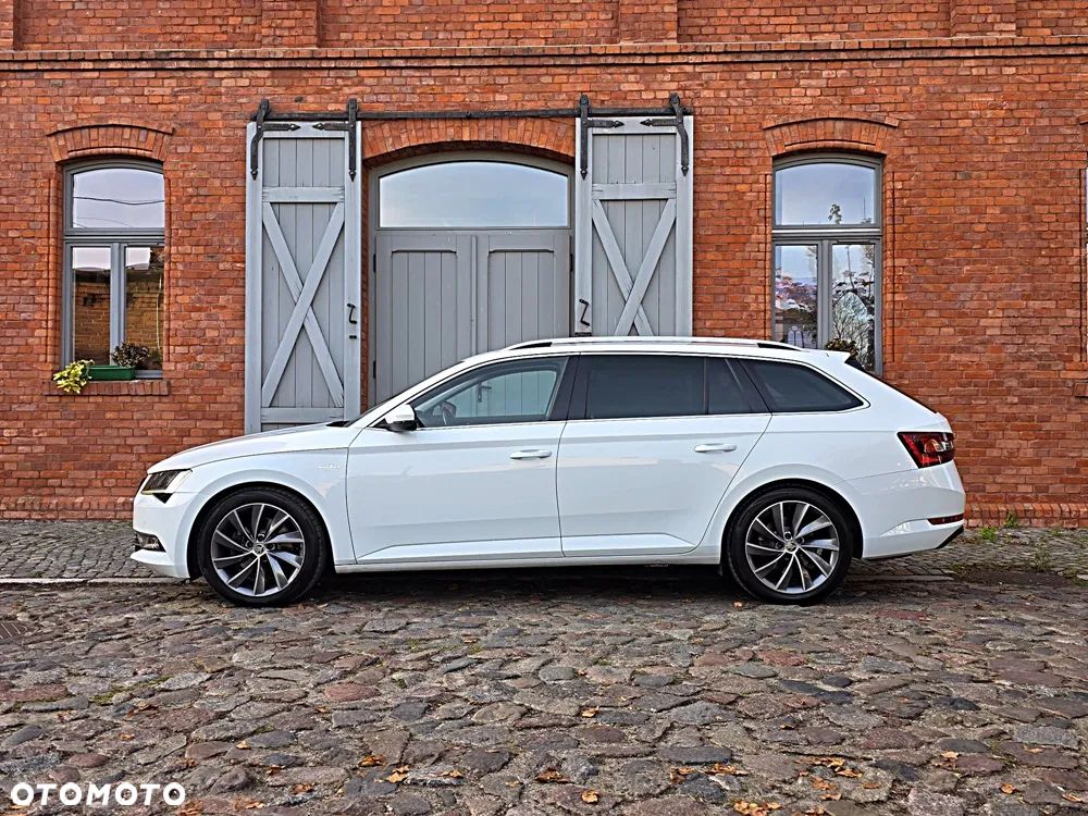 Skoda Superb 2017 photo 3