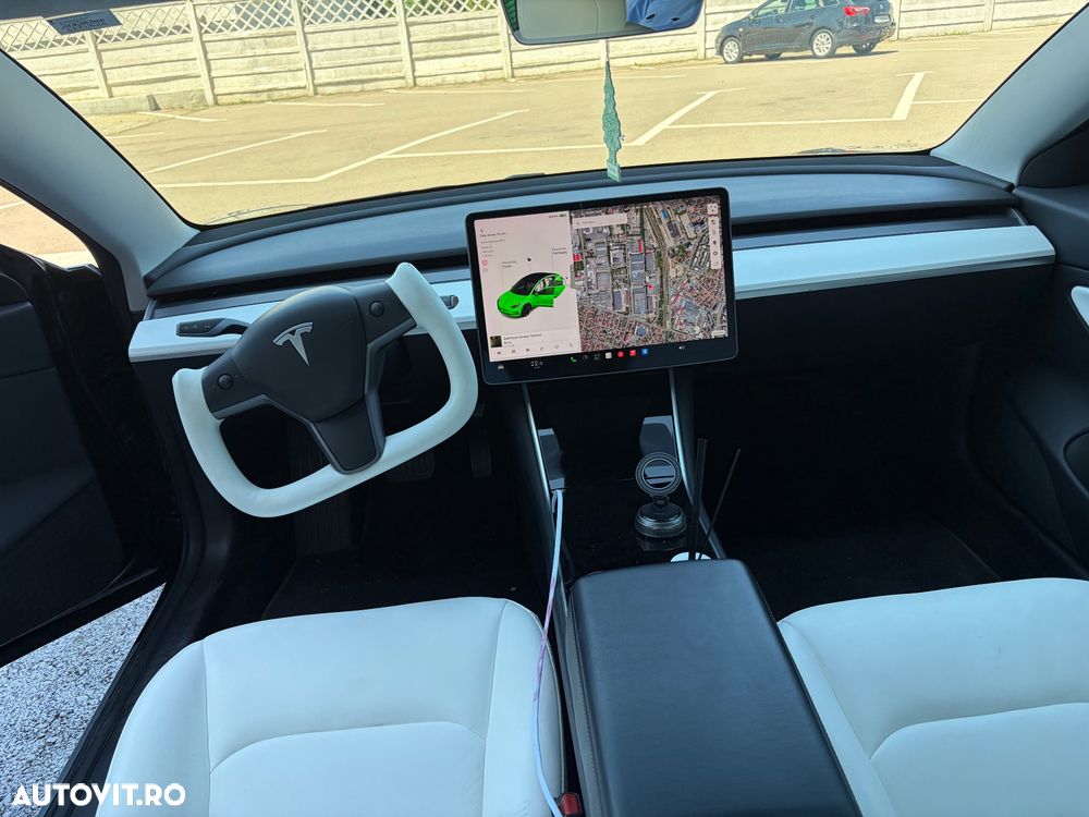 Tesla Model 3 - 5