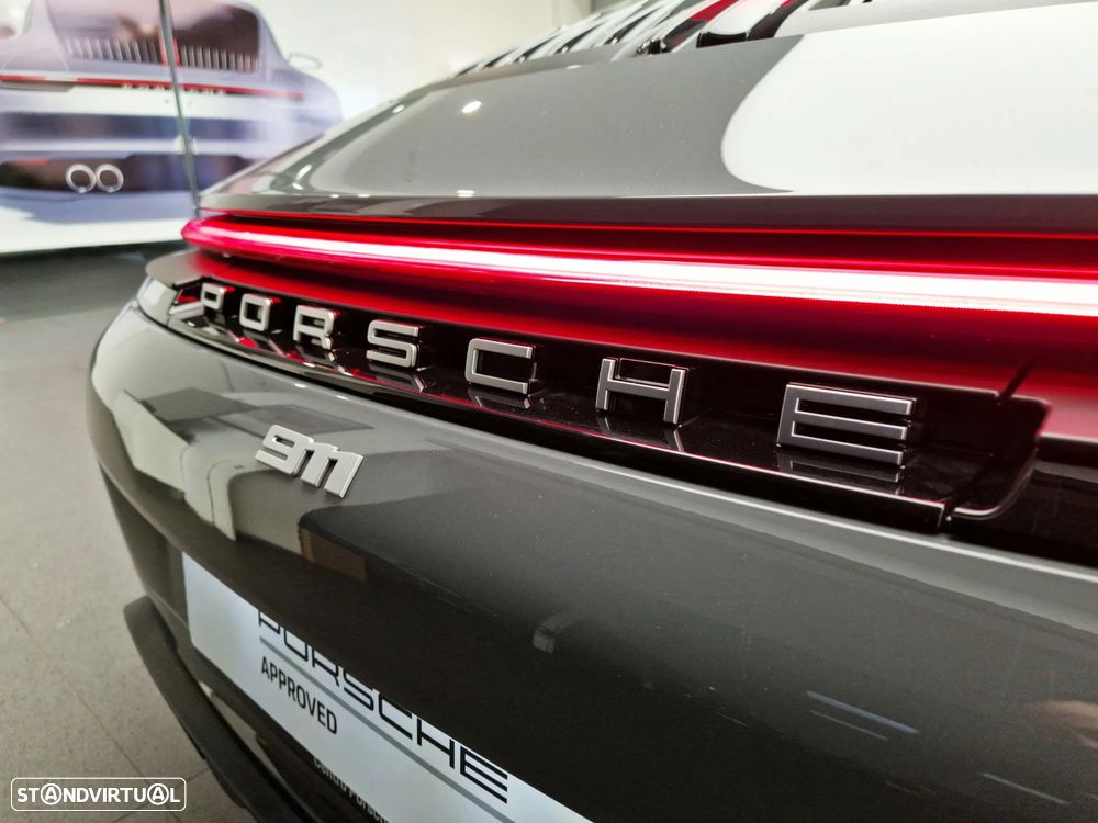 Porsche 911 (992) Carrera - 6