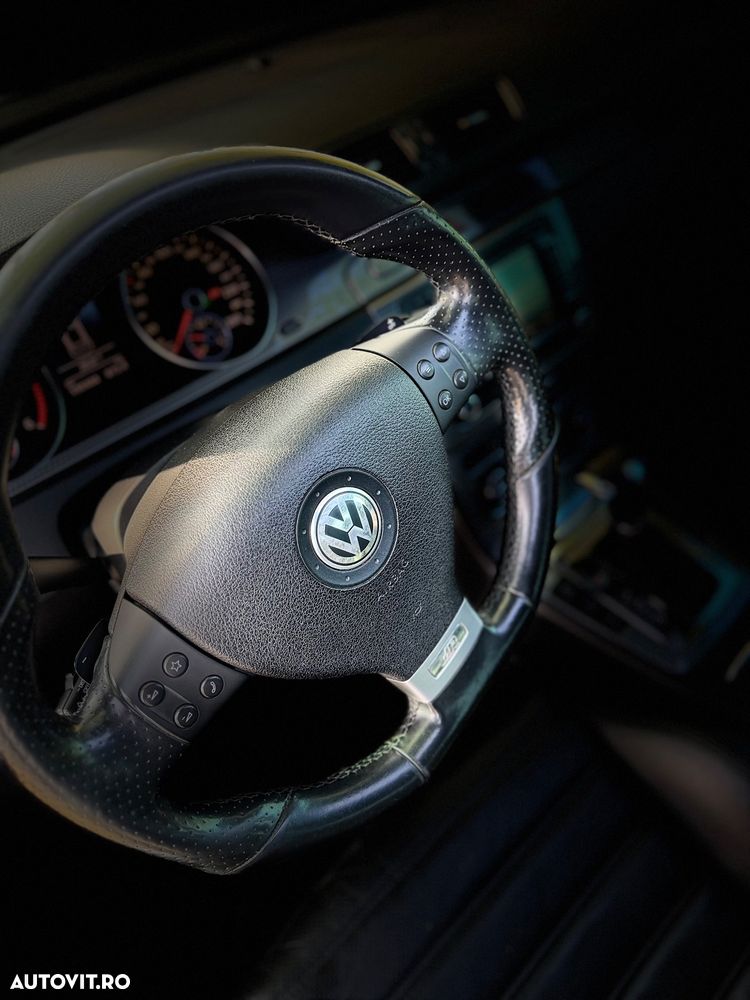 Volkswagen Passat 2.0 TDI DPF DSG R-Line Edition - 12