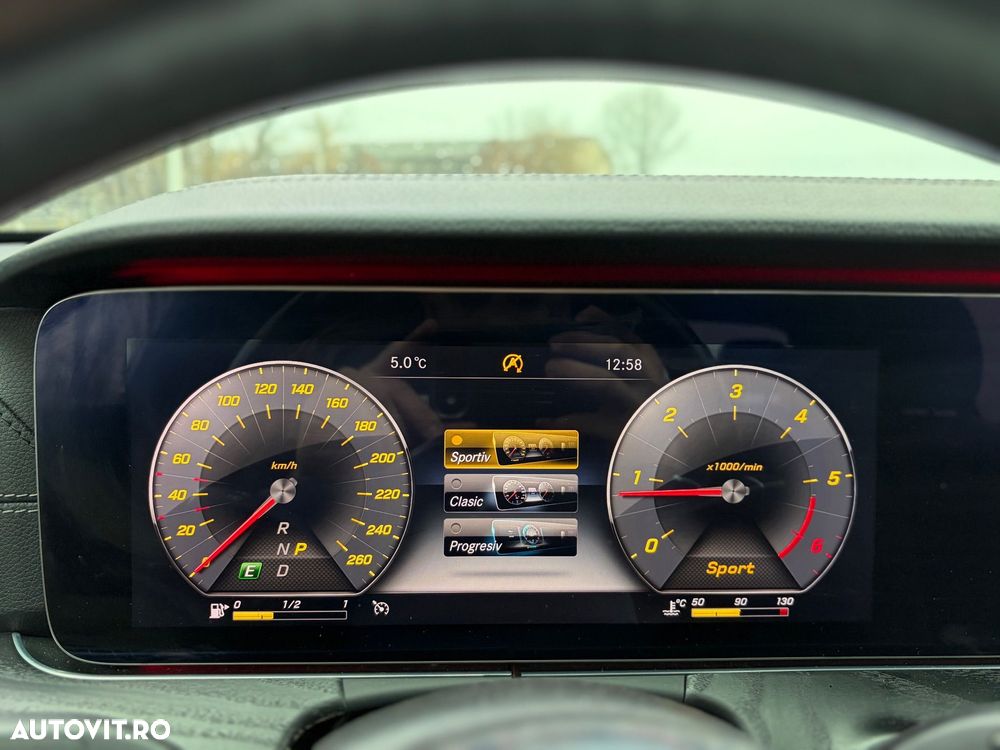 Mercedes-Benz E 220 d T 9G-TRONIC AMG Line - 34