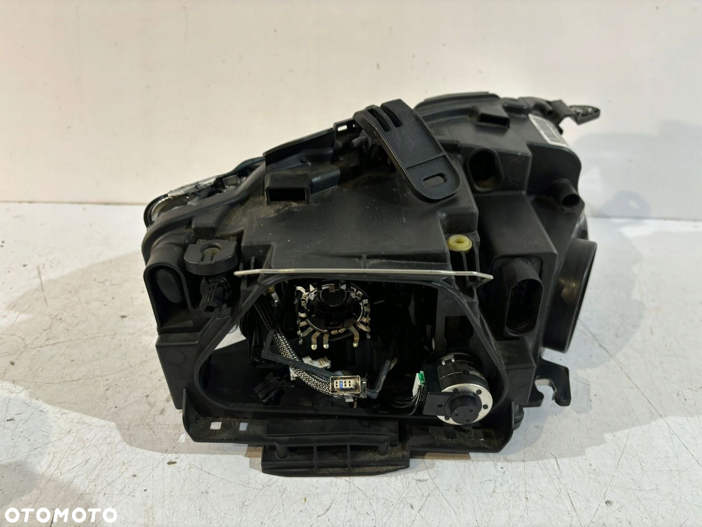 AUDI A5 8T Lampa Bi-Xenon skrętny Lewa - 16773 - 5