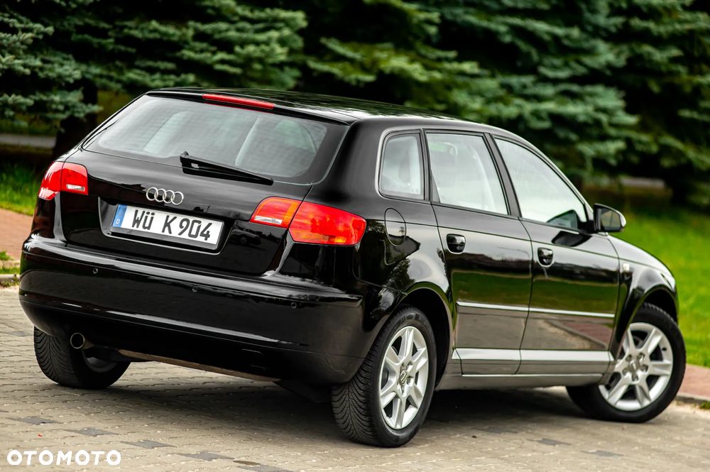 Audi A3 Sportback 1.6 Ambiente - 12