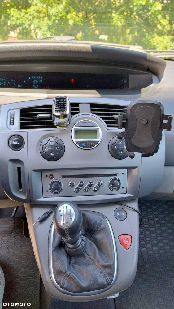 Renault Scenic - 8