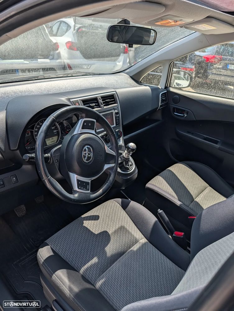Toyota Verso-S - 10