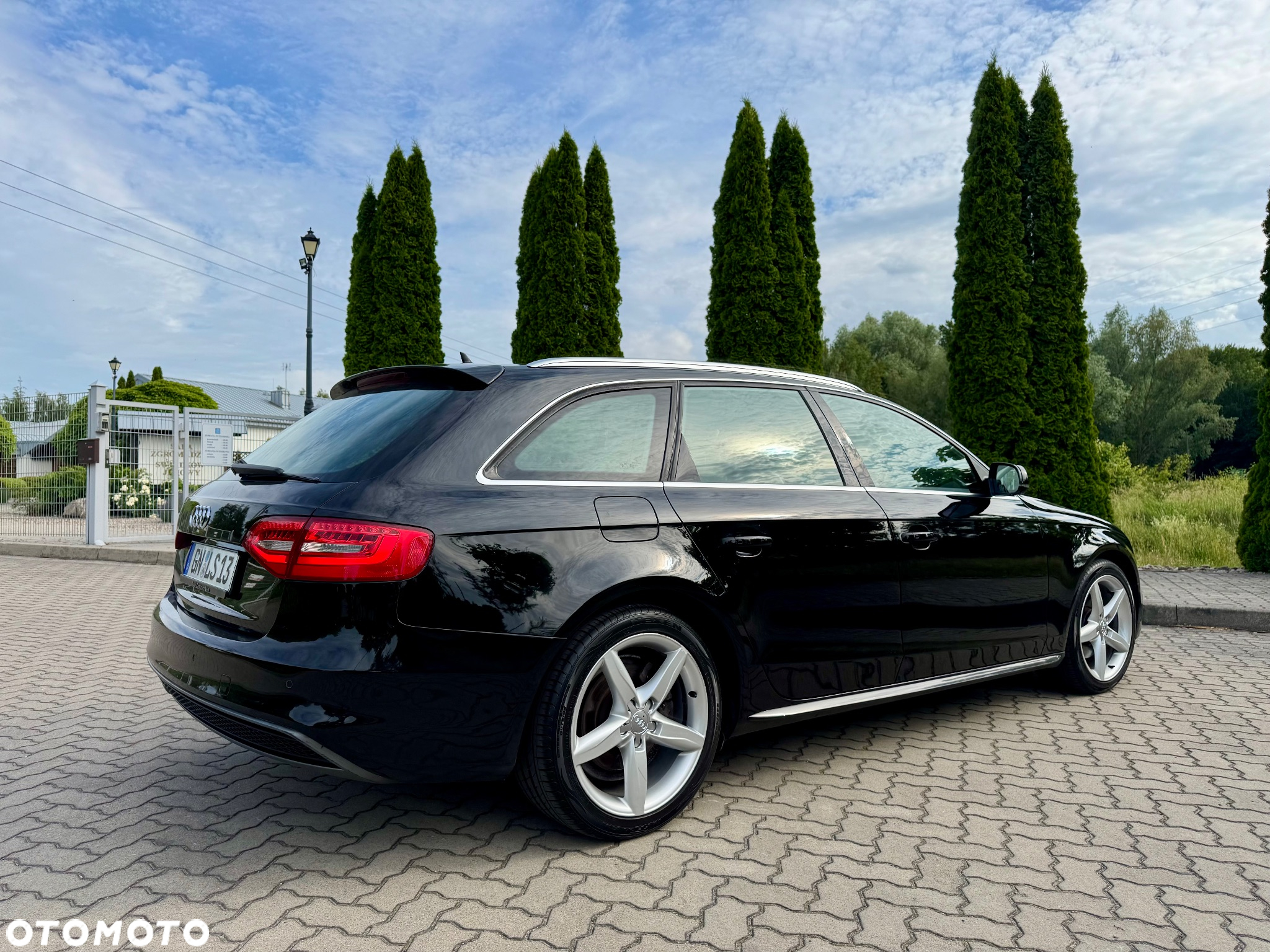 Audi A4 Avant 2.0 TDI DPF clean diesel S line Sportpaket - 29