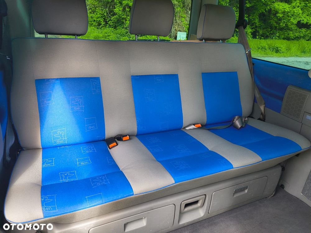 Volkswagen Multivan Standard - 11