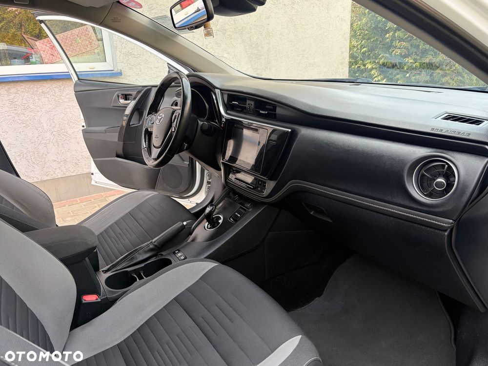 Toyota Auris - 28
