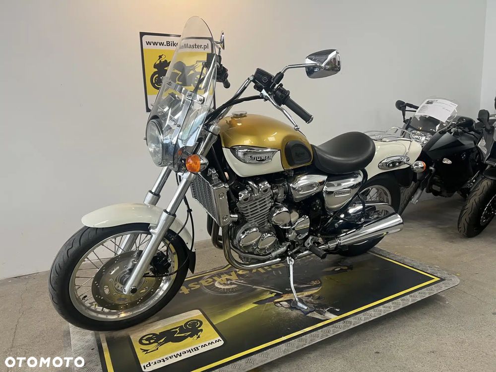 Triumph Adventurer - 4