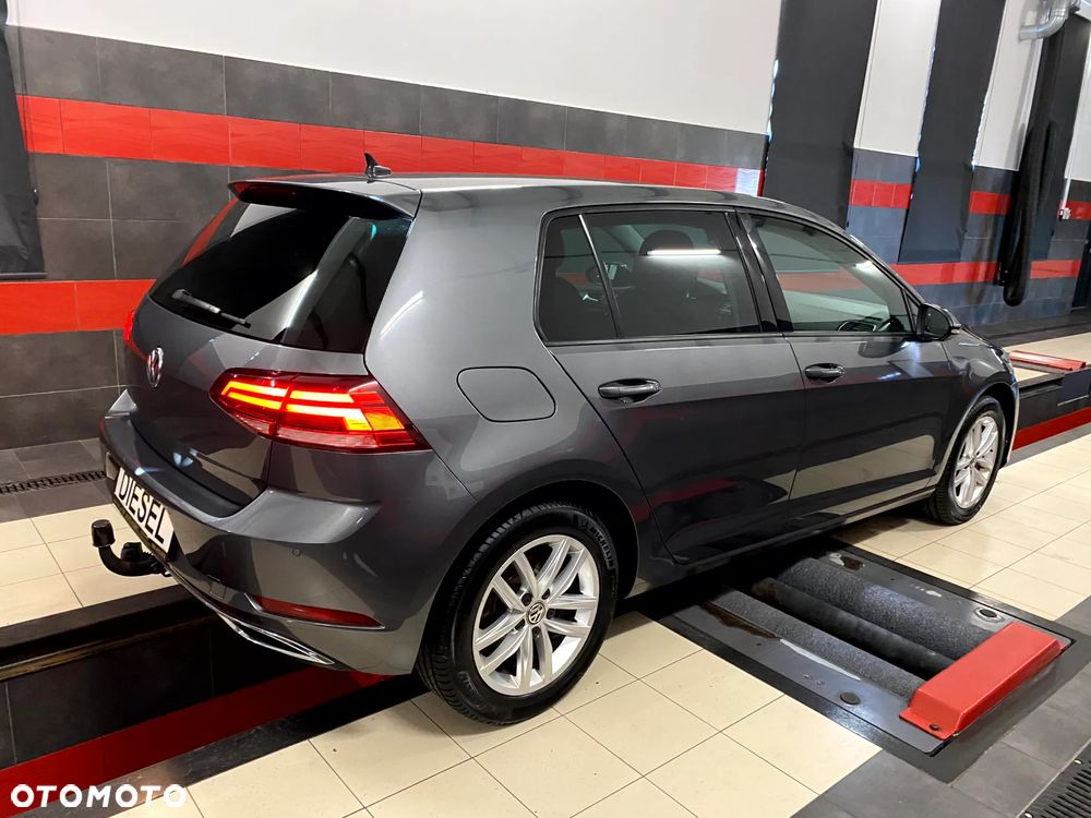 Volkswagen Golf 2.0 TDI SCR Highline - 9