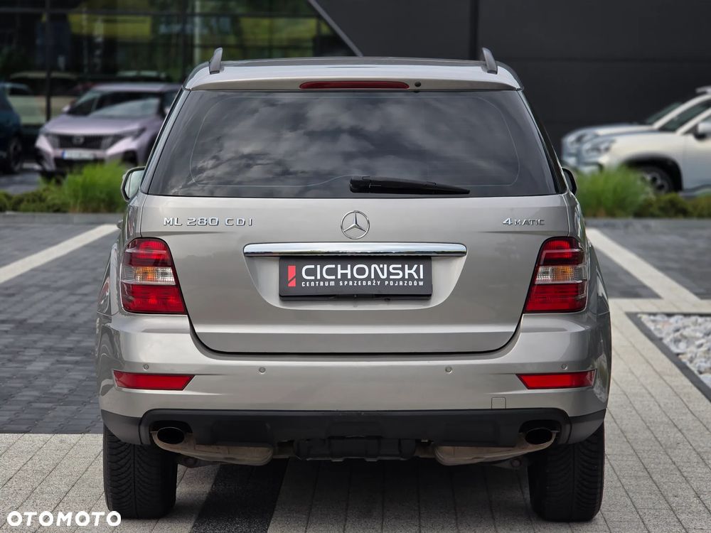 Mercedes-Benz ML - 9
