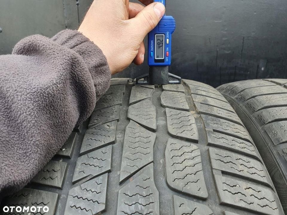 235/45R19 Continental ContiWinterContact zima 5,3 - 6