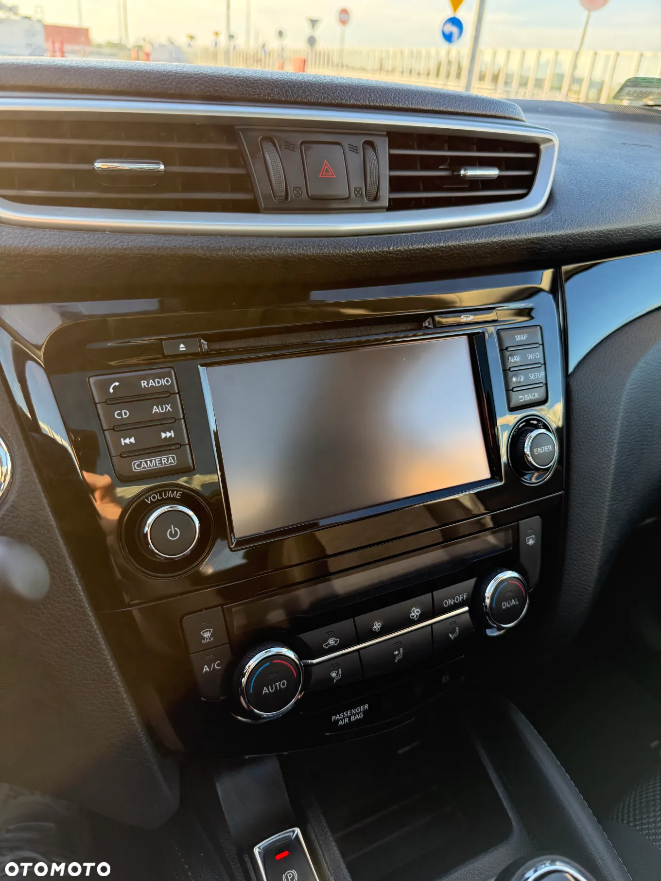 Nissan Qashqai 1.2 DIG-T N-Connecta - 32