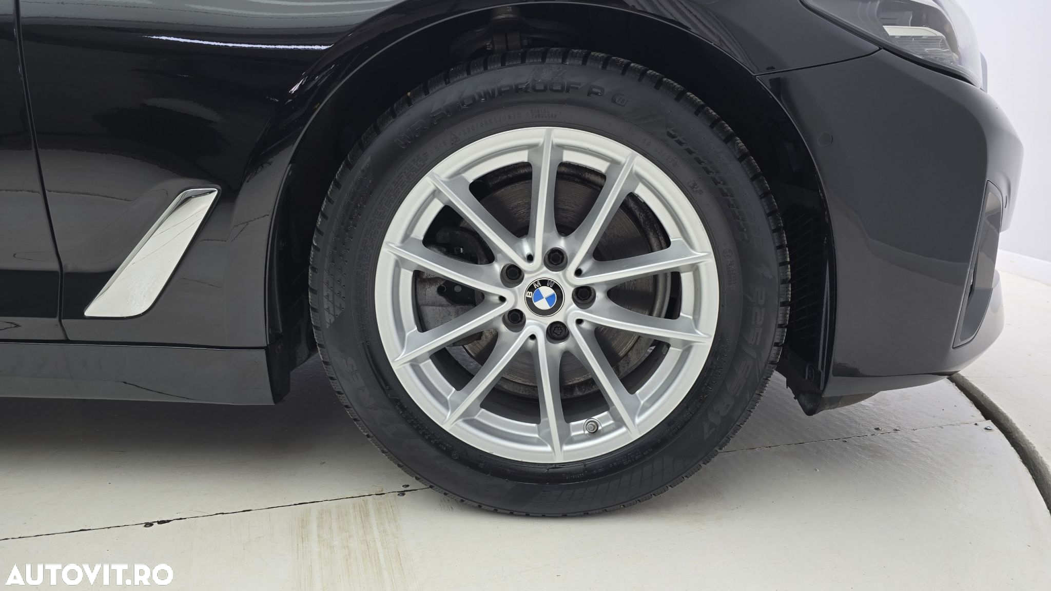 BMW Seria 5 520i AT MHEV - 23