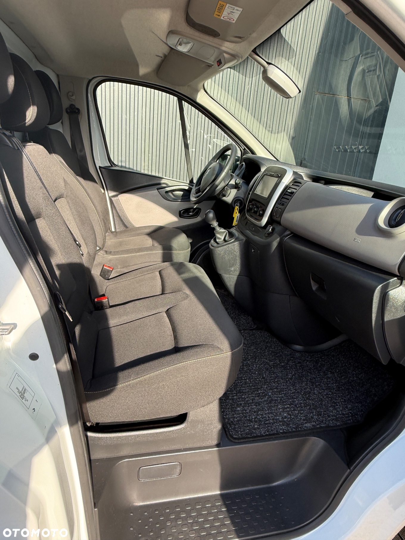 Renault Trafic - 32
