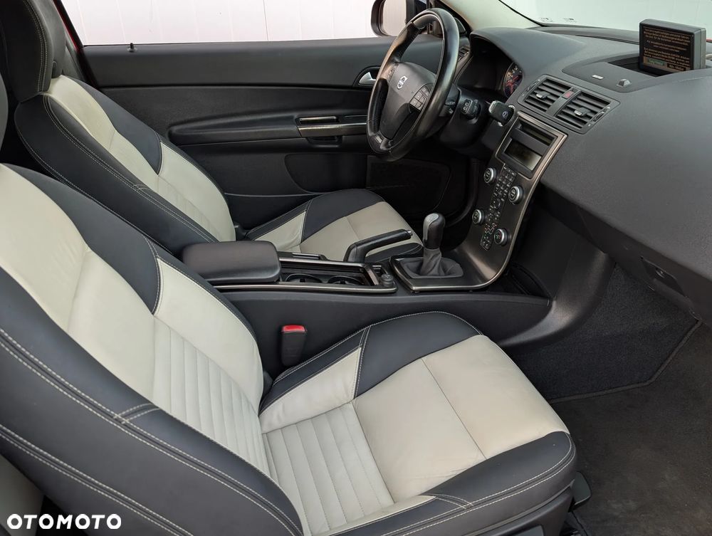 Volvo C30 D4 R-Design - 19