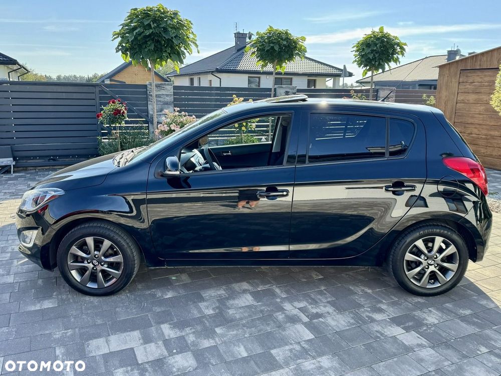 Hyundai i20 - 20