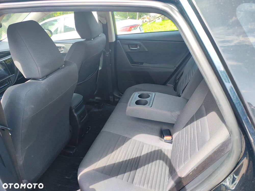 Toyota Auris 1.6 Comfort - 9