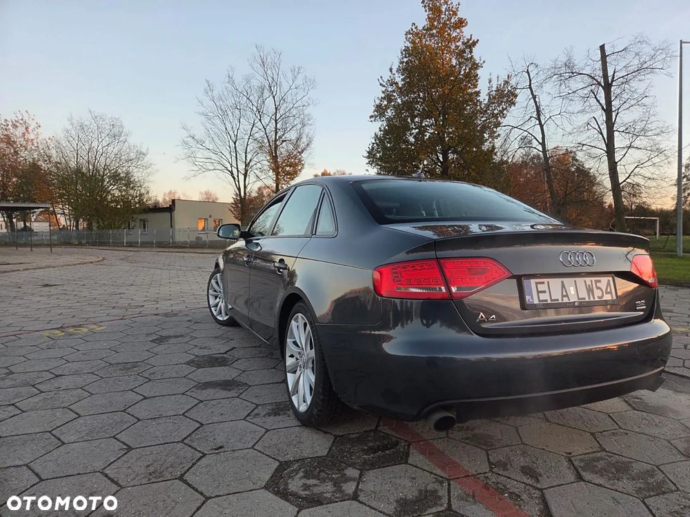 Audi A4 Limousine - 34