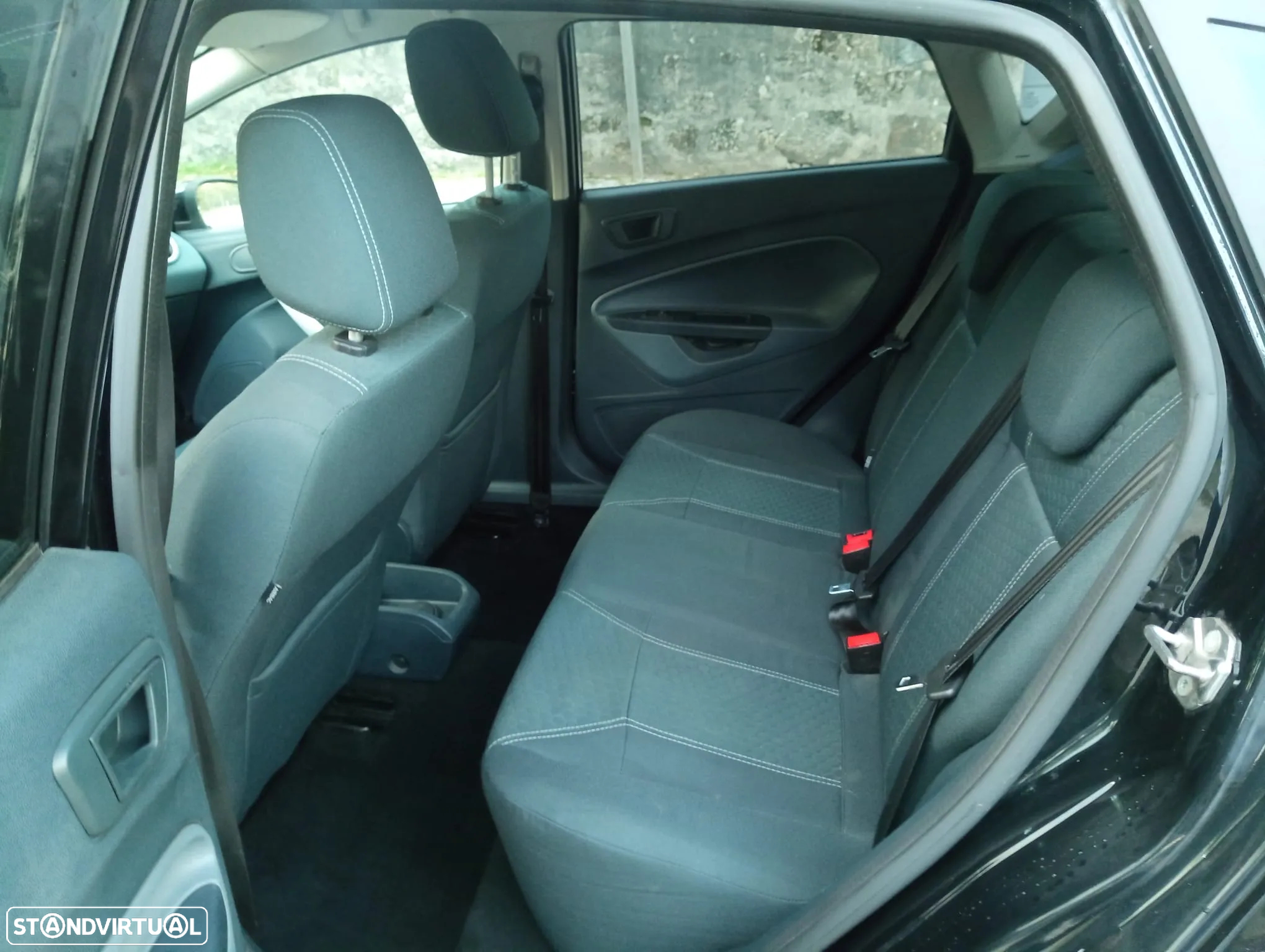 Ford Fiesta - 10
