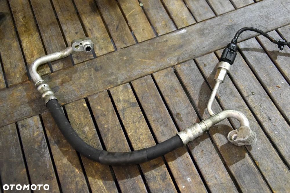 AUDI A3 8P Lift 1.6 TDI Przewód klimatyzacji 1K0820721CA - 1