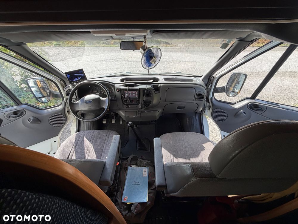 Ford Trigano VDL - 17