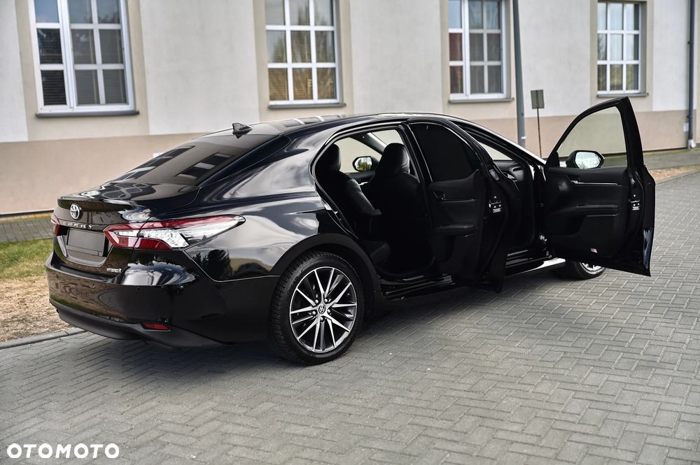 Toyota Camry 2.5 Hybrid Executive CVT - 27