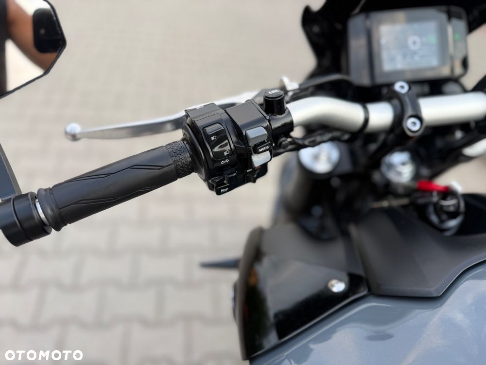 Yamaha MT - 27