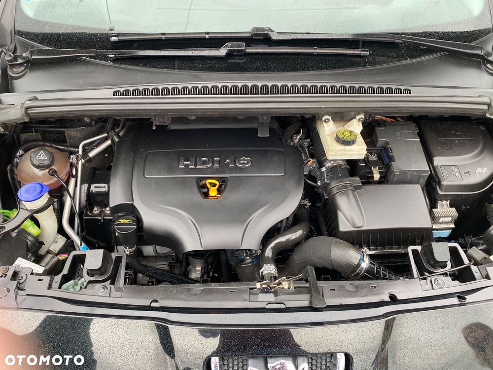 Peugeot 5008 2.0 HDi Family 7os - 6