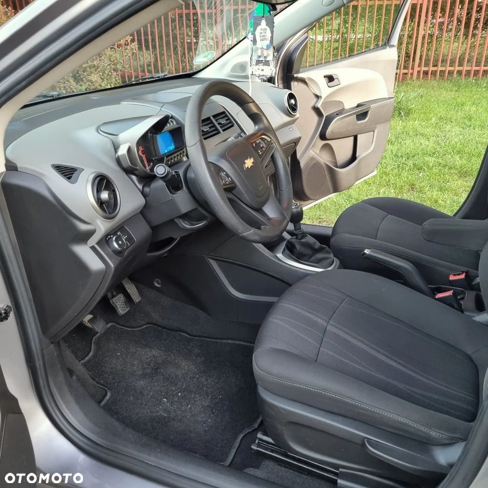 Chevrolet Aveo 1.4 16V LT - 22