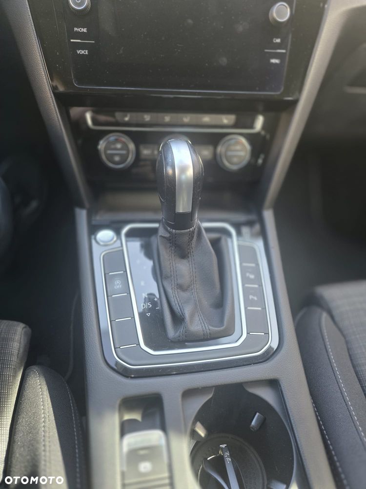 Volkswagen Passat - 8