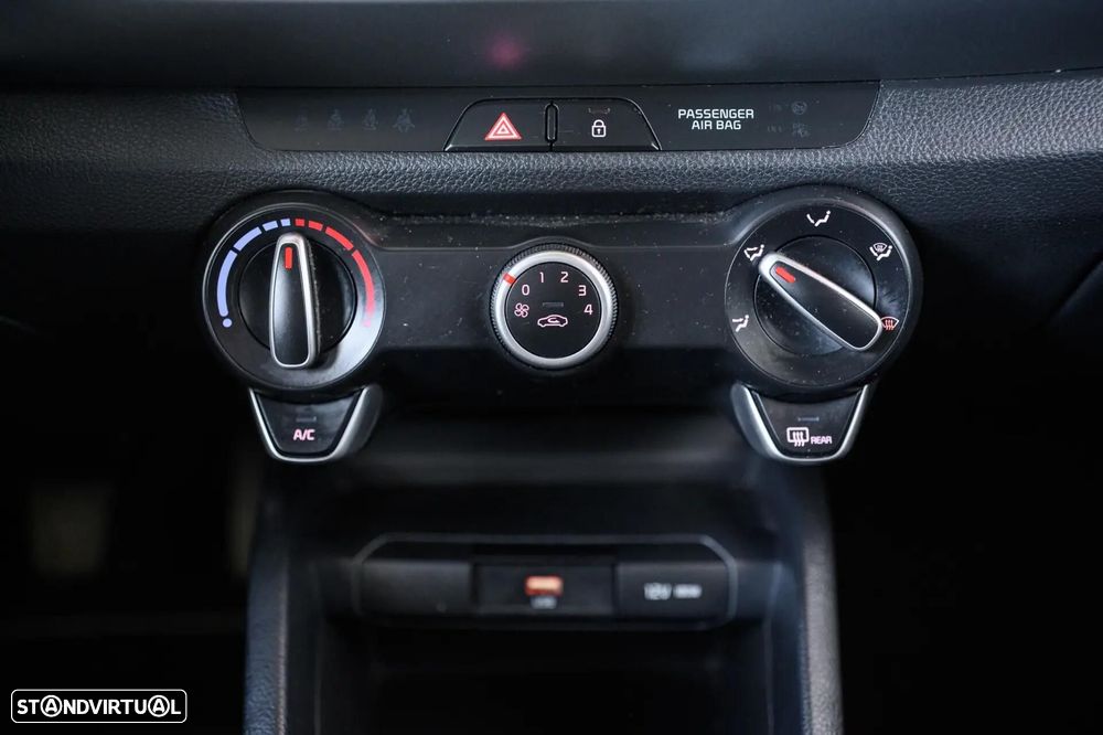 Kia Stonic 1.2 MPi Vibe - 37