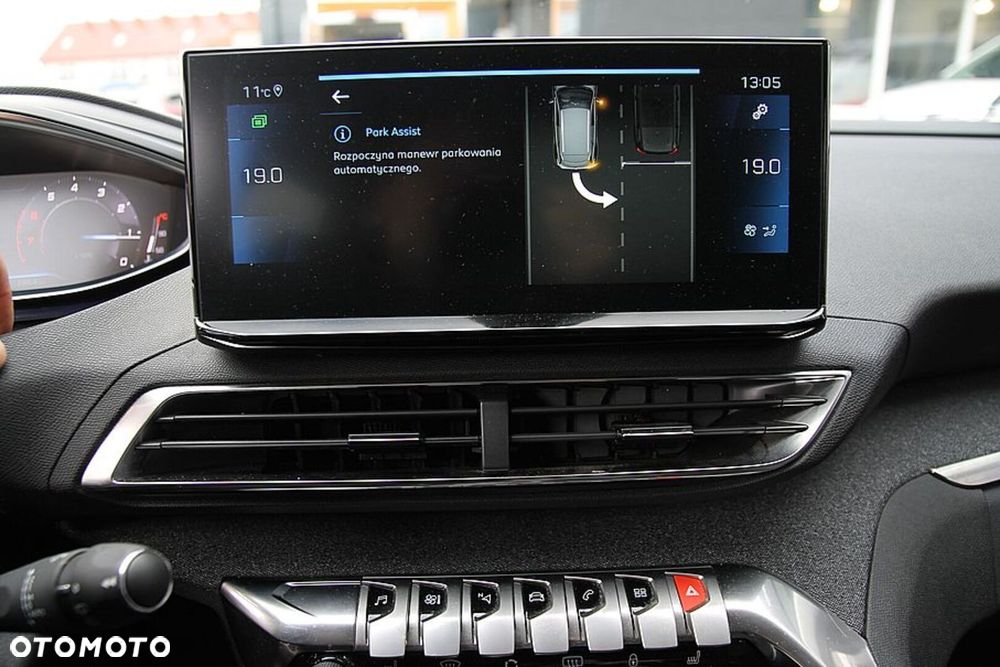 Peugeot 3008 1.2 PureTech Allure Pack S&S EAT8 - 32